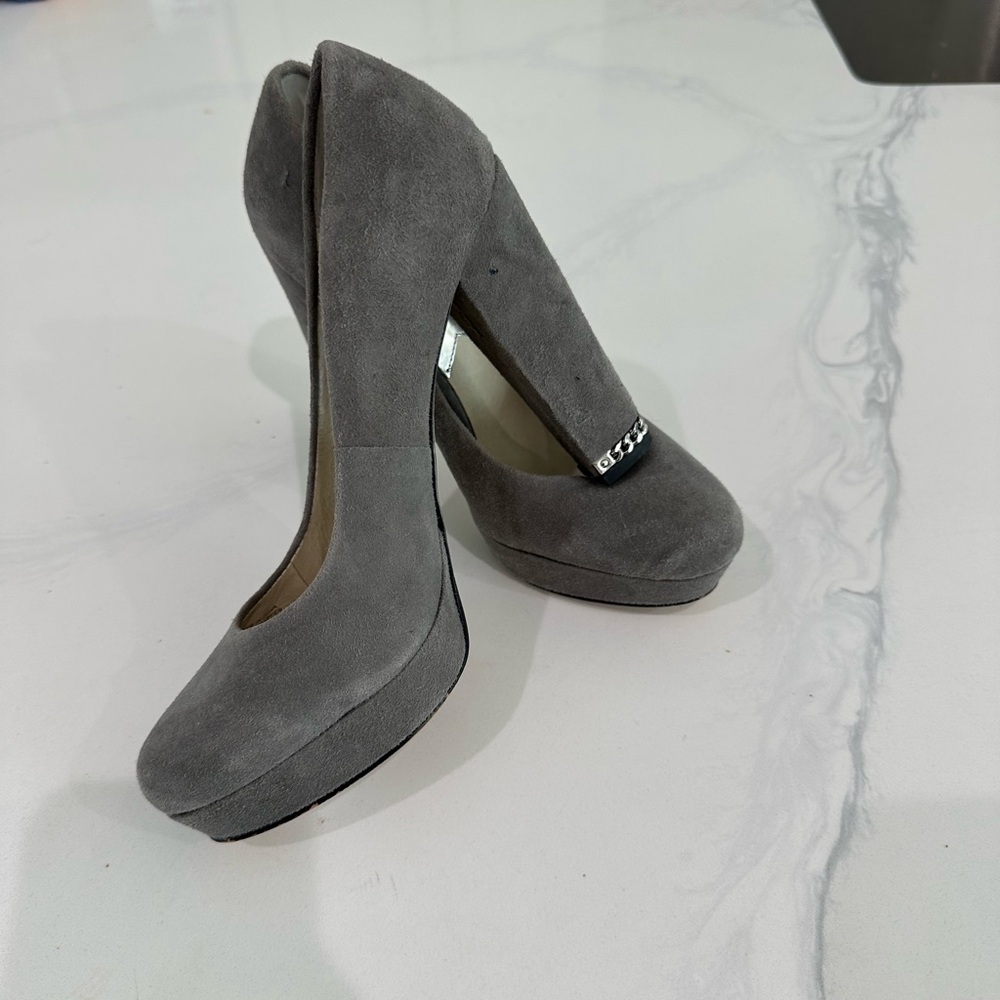 Elegant Gray Women's Pumps